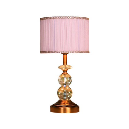 Lampe de table élégante forme conique cristaux taillés