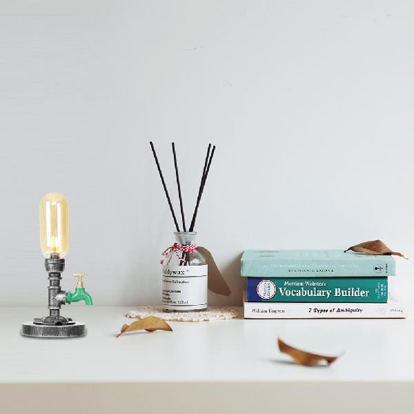 Lampe de table élégante en verre transparent avec abat-jour