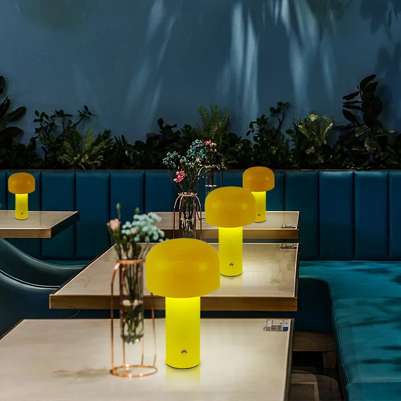 Lampe de chevet LED champignon design