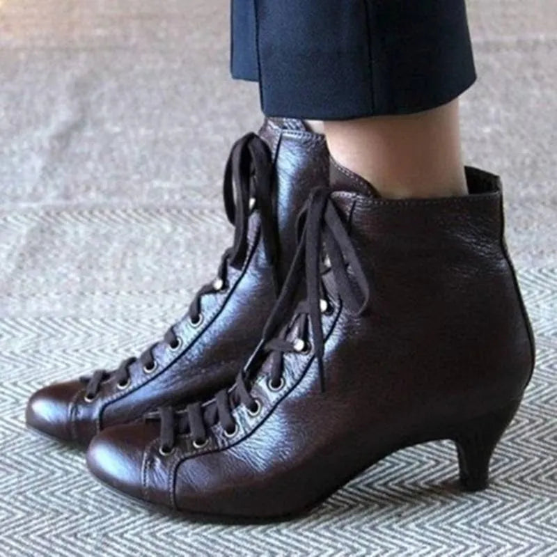 Bottes élégantes en cuir classique